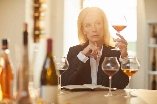 Le métier de sommelier en thé : explorer l'univers des thés du monde
